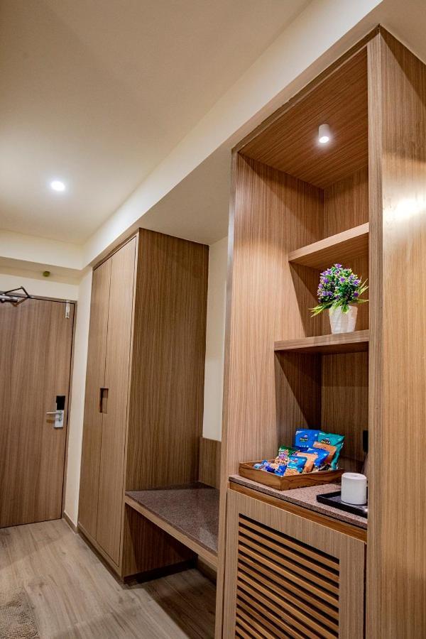 Hotel Nexus Radźkot Zewnętrze zdjęcie