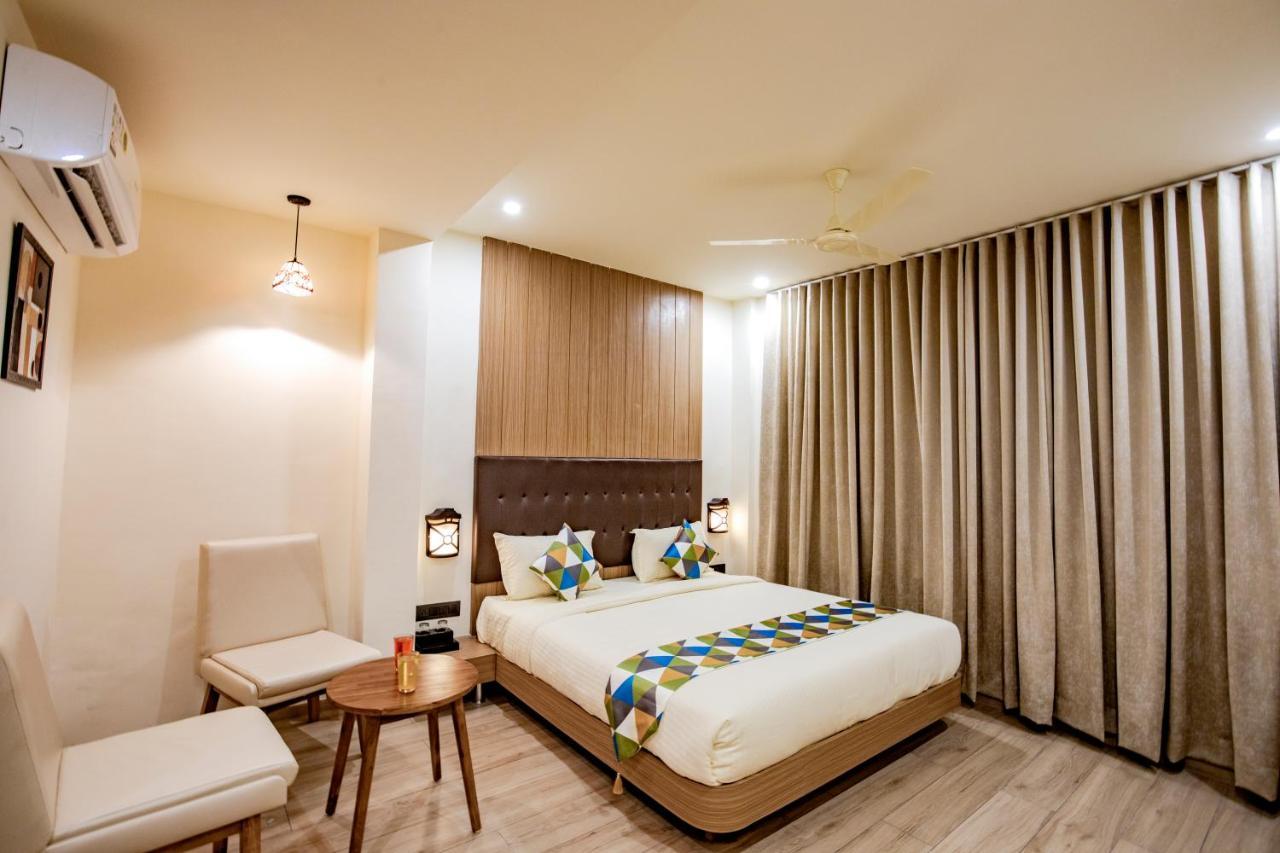 Hotel Nexus Radźkot Zewnętrze zdjęcie