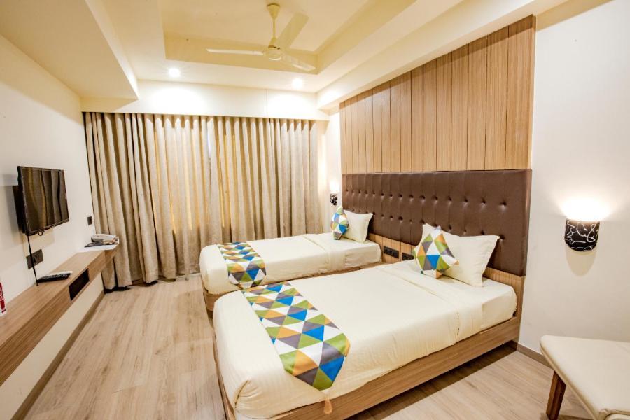 Hotel Nexus Radźkot Zewnętrze zdjęcie